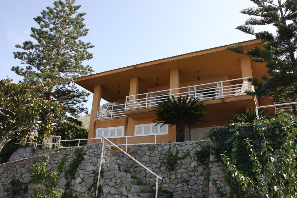 Lomarchi Holiday Home カリーニ エクステリア 写真
