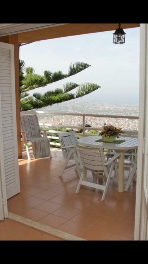 Lomarchi Holiday Home カリーニ エクステリア 写真